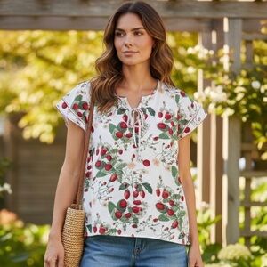 NWT CeCe Strawberry Print Flutter Sleeve Linen Blend Medium Top